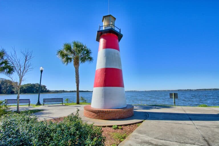 Grantham Point Lighthouse